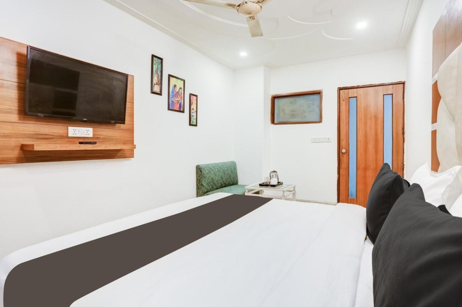 Belwoood Near Delhi International Airport 4* New Delhi